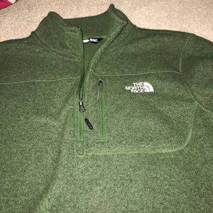 Men’s green north face jacket
